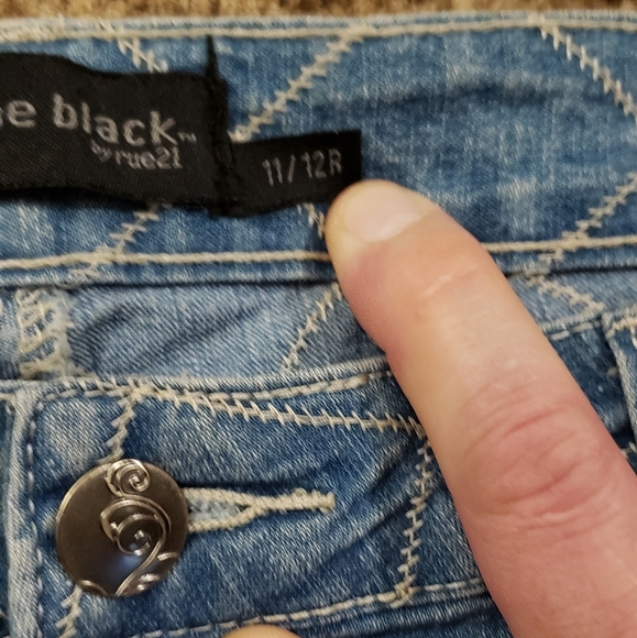 Jeans - Picture 3 of 3